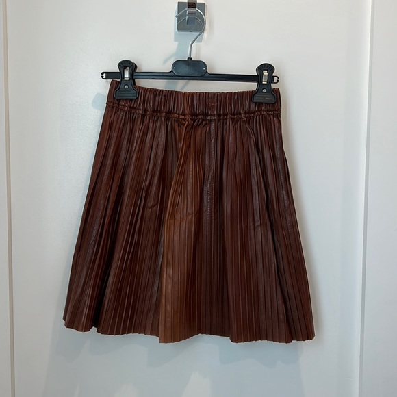 Beautiful Leather Pleated Skirt by Isabel Marant - Picture 1 of 5